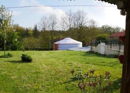 Yourtes Du Bocage Bazoges-en-Pareds Exterior photo
