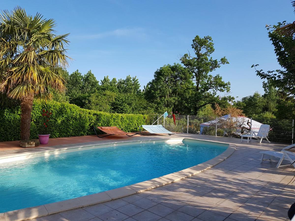Yourtes Du Bocage Bazoges-en-Pareds Exterior photo