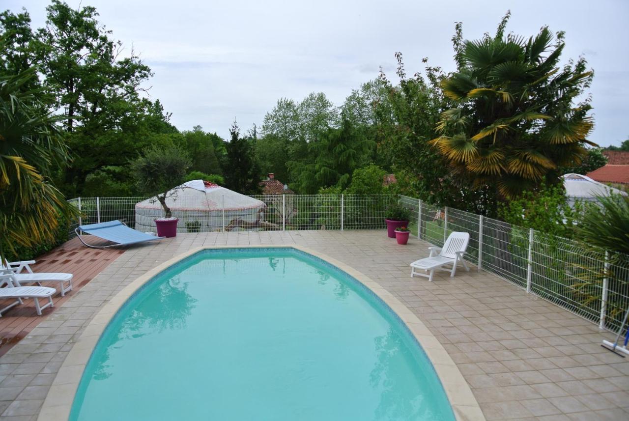 Yourtes Du Bocage Bazoges-en-Pareds Exterior photo
