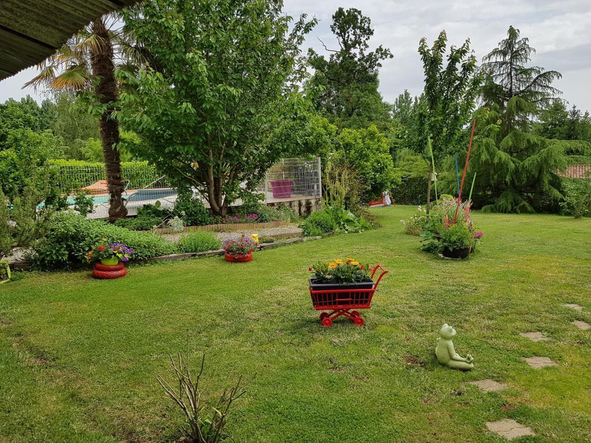 Yourtes Du Bocage Bazoges-en-Pareds Exterior photo